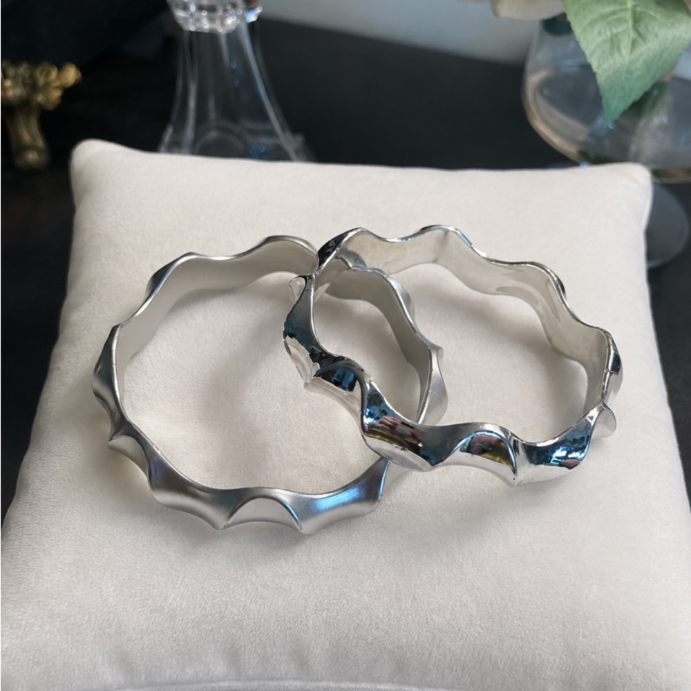 Modern Sculptural Silver-Tone Bangle Bracelet Set